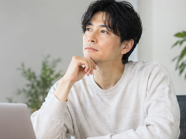 【AGA治療の限界?】加齢による細胞老化は薄毛を加速させるのか?抜け毛・毛髪の成長・毛包の機能低下と細胞若返り治療、NMNの可能性-04